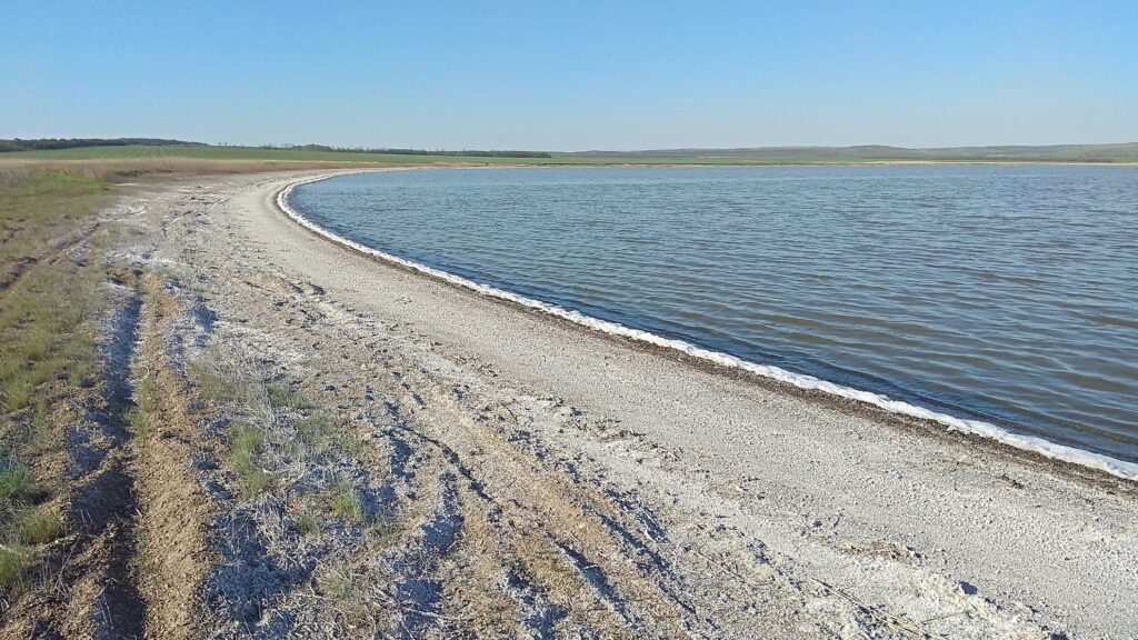 Соленые озера России, топ самых больших и соленых